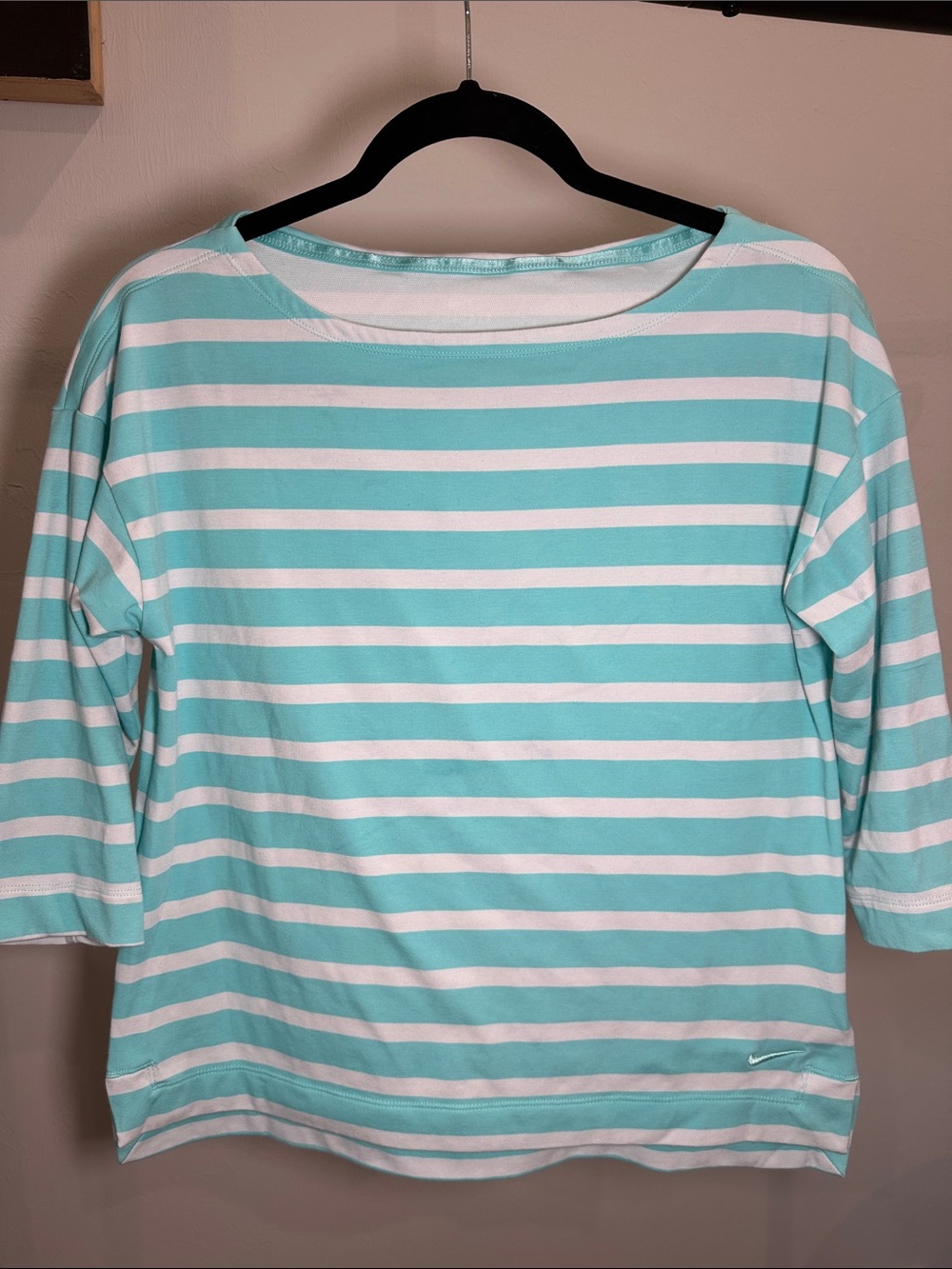 Nike Women Dri Fit 3/4 sleeve stripped shirt